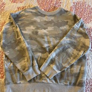 Eddie Bauer Women’s Gray Camouflage Crewneck Sweater